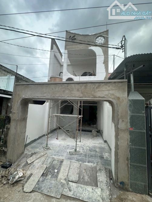 Bán nhà 1 trệt 1 lầu sổ riêng thổ cư p. Tân Biên