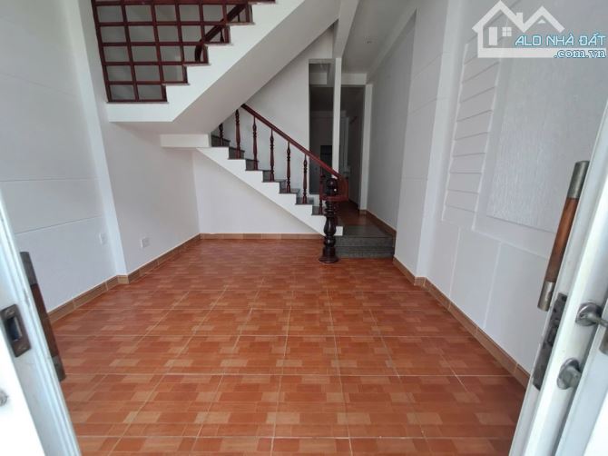 🏡 NHÀ 2 TẦNG – TÔ HIẾN THÀNH – GẦN BIỂN MỸ KHÊ 🌊