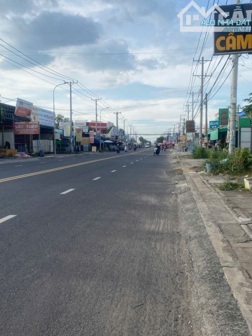 bán đất mặt tiền đường Phùng Hưng, Tam Phước, giá ngộp