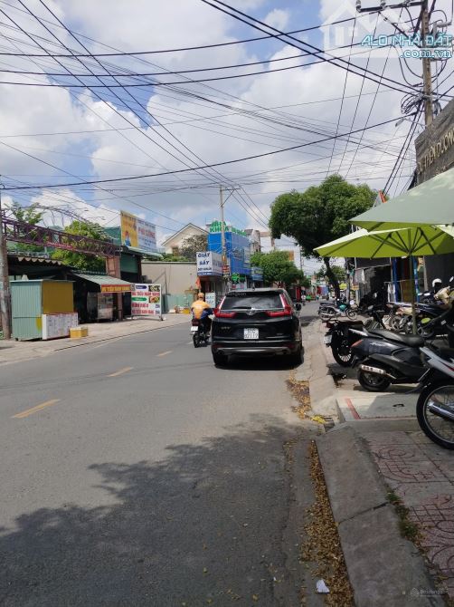 Bán đất cắt lỗ mặt tiền ở Q9, giá ưu đãi 2TY 2 95m2, sổ sẵn công chứng ngay,hỗ trợ bank