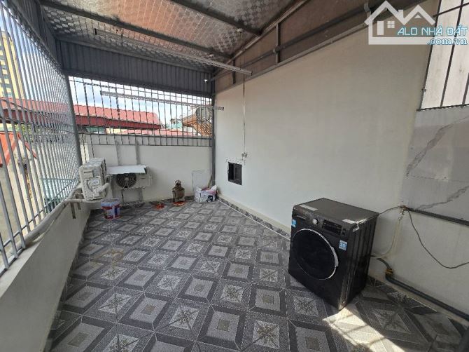 NHÀ ĐEP MINH KHAI 7,X TỶ-VÀI BƯỚC RA ÔTÔ TRÁNH-5 TÂNG 3 NGỦ ĐỦ CÔNG NĂNG
