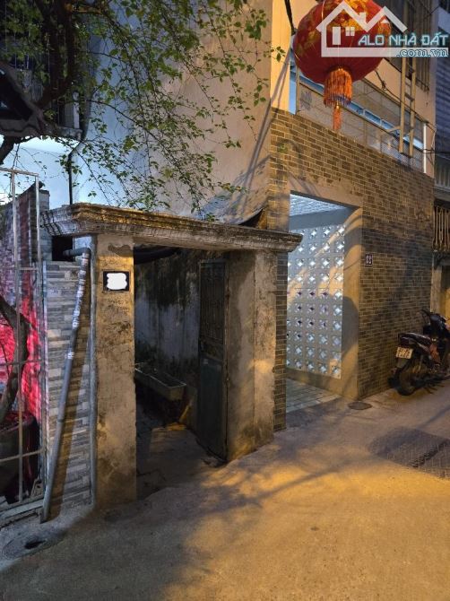 63M, 11 TỶ HƠN - GẦN Ô TÔ, NGÕ BA GÁC, 2 TẦNG CŨ - CẦU GIẤY