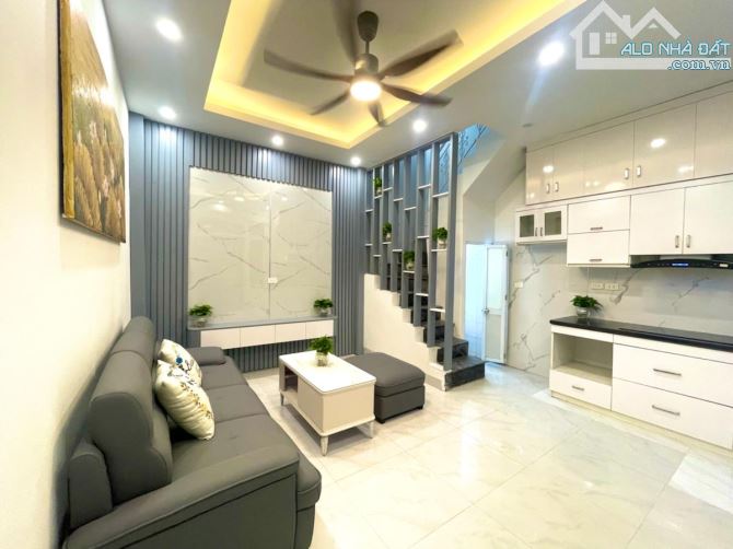DUY NHẤT 1 CĂN NHÀ TRƯƠNG ĐỊNH - 26M2 MẶT TIỀN 4.5M - 4 TẦNG - NHỈNH 5 TỶ - Ô TÔ CÁCH 15M