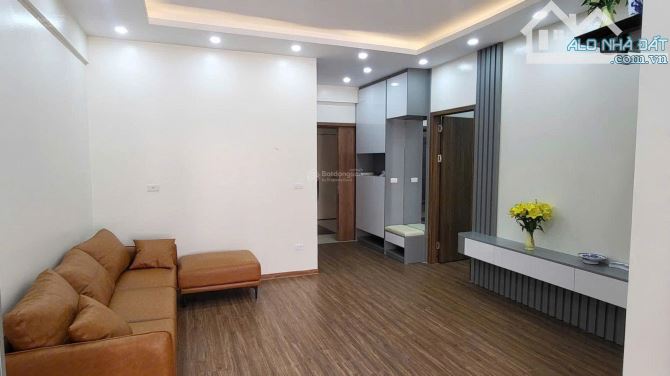 Cho thuê căn Licogi 13 Khuất Duy Tiến, 90m2, 3 ngủ 2vs. Đồ cơ bản đầy đủ. 15,5tr