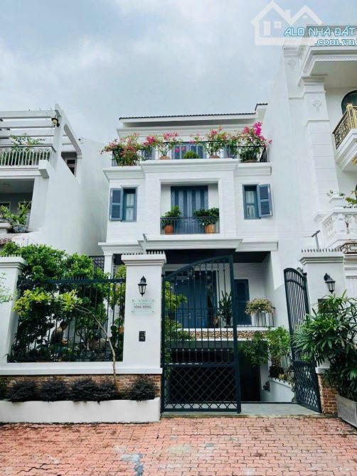 Chuyên bán biệt thự Nam Long, Trần Trọng Cung, Võ Thị Nhờ, quận 7