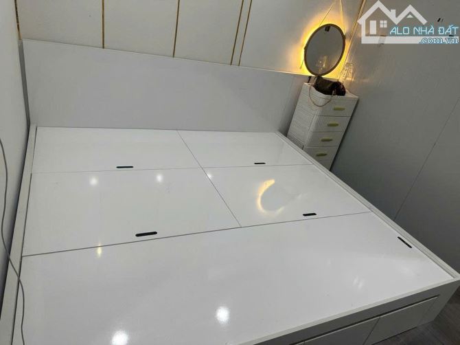 Bán gấp! Căn hộ tập thể Thanh Xuân Bắc, trung tâm, giá rẻ bất ngờ