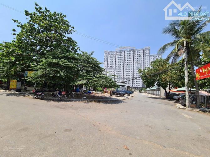 SIÊU VỊ TRÍ MẶT TIỀN RẠCH XUYÊN TÂM - NGAY SAU LƯNG VINCOM NGUYỄN XÍ, 8X18M 150M2