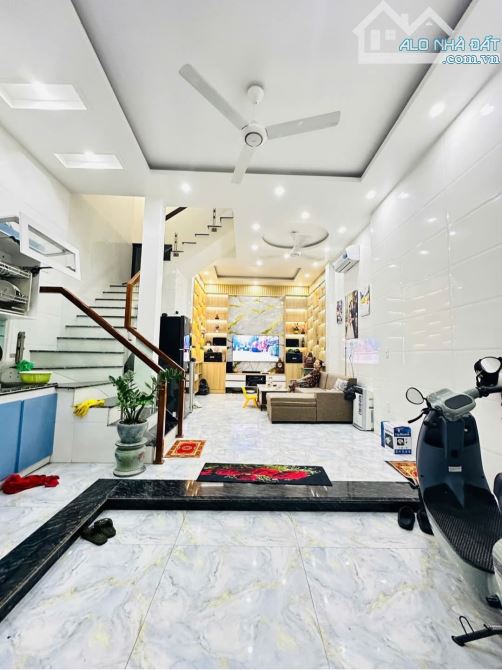 Bán nhà Trần Nguyên Hãn, An Dương, Lê Chân, Hải Phòng. 3 tầng, 44m2, 3,15 tỷ. Ngang 5m, ng