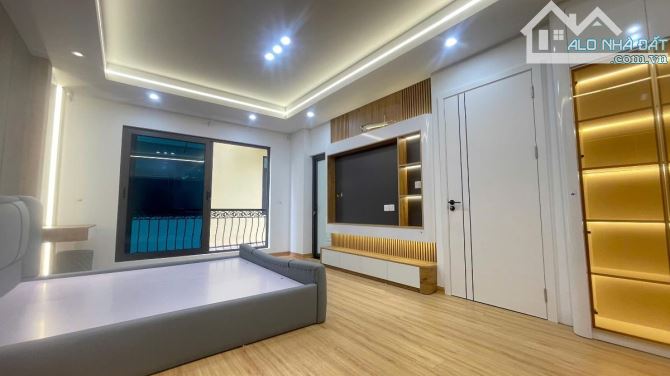 BÁN NHÀ NGUYỄN NGỌC NẠI – 35/40M² – 7 TẦNG – THANG MÁY – Ô TÔ VÀO NHÀ – 17.3 TỶ
