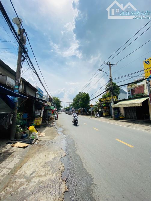 Bán mặt tiền Nguyễn Duy Trinh, Long Trường, Quận 9, 123m2, 11.9 tỷ TL