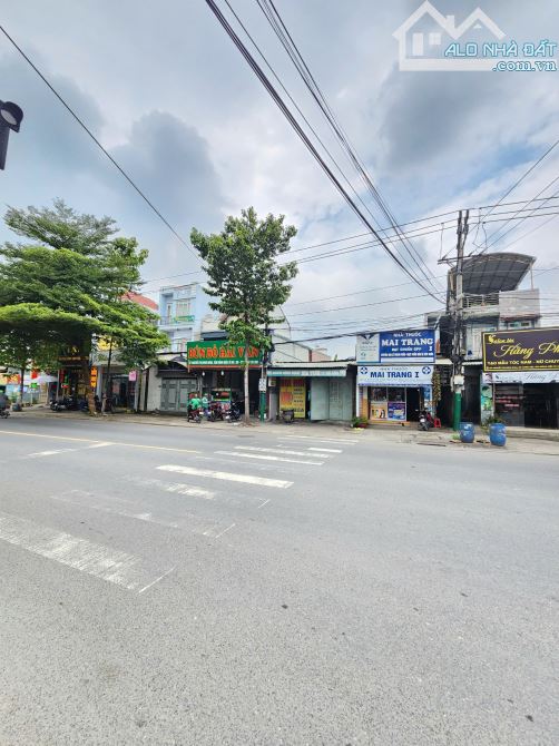 Bán đất 5x18.4m, mặt tiền Nguyễn Thị Minh Khai p. Tân Đông Hiệp, đang thuê 12tr/th