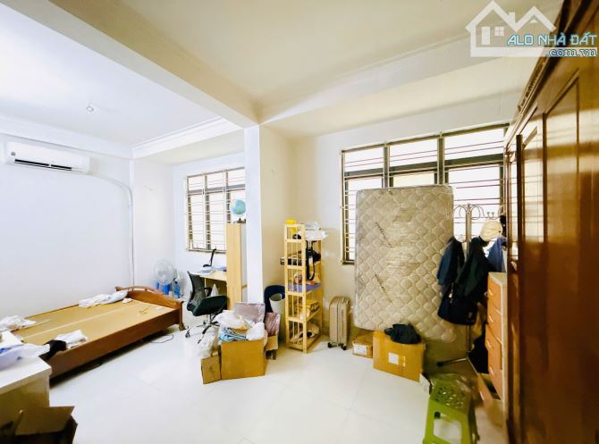 bán nhà mặt ngõ 43 cổ nhuế, trên ở dưới kinh doanh sầm uất, thông KĐT Tp giao lưu