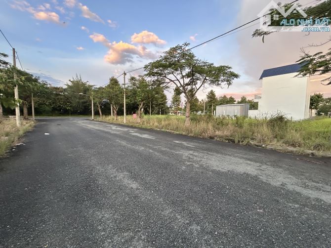 ✅ Bán đất thổ mặt tiền Đường Số 5 KDC Lợi Bình Nhơn , TP Tân An _ Diện Tích : 8 x 20m2.
