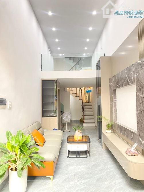 Nhà Full Nội Thất - Ngõ Thông Sáng - Thịnh Quang - DĐa - Dt : 28m2/5tầng*nhỉnh 6 tỷ