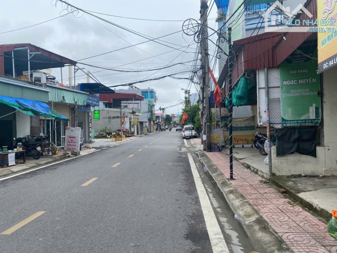 Bán Đất mặt đường lũng Bắc, vị trí siêu đẹp, đường thông, dân cư đông đúc