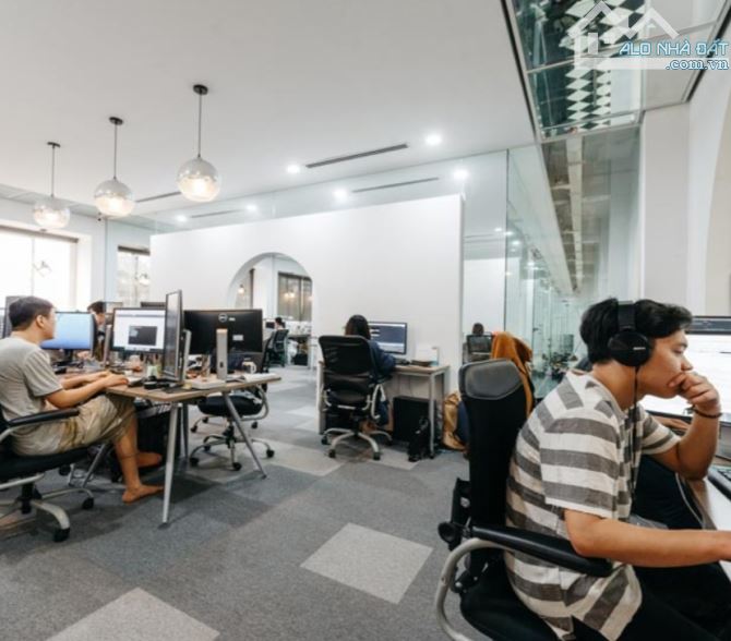 259.x Tỷ/ 12 Tầng/22 M tiền/242 m2 Tòa Văn Phòng.Mặt Phố Đống Đa