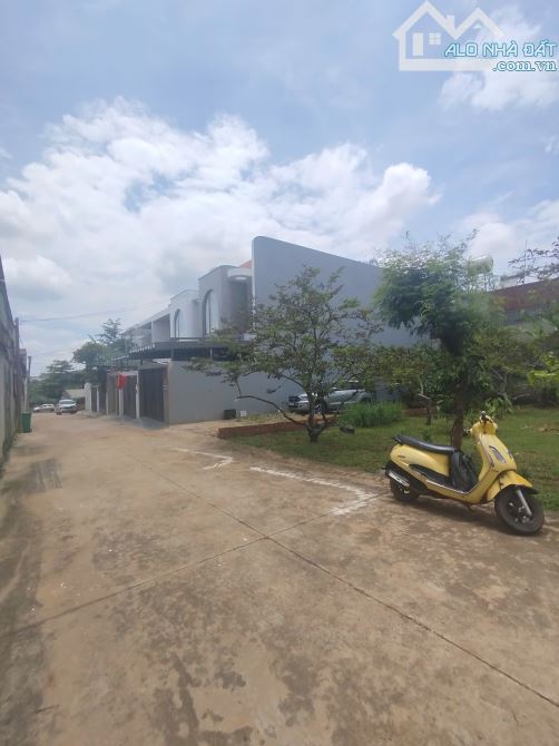 ĐẤT FULL THỔ CƯ HẺM 66 ĐỖ XUÂN HỢP: GIÁ 2.8 tỷ
