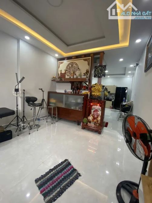 🔥 BÁN GẤP! NHÀ PHỐ TRẦN HƯNG ĐẠO - NHỈNH 6 TỶ - TIỆN NGHI HIỆN ĐẠI! 🔥