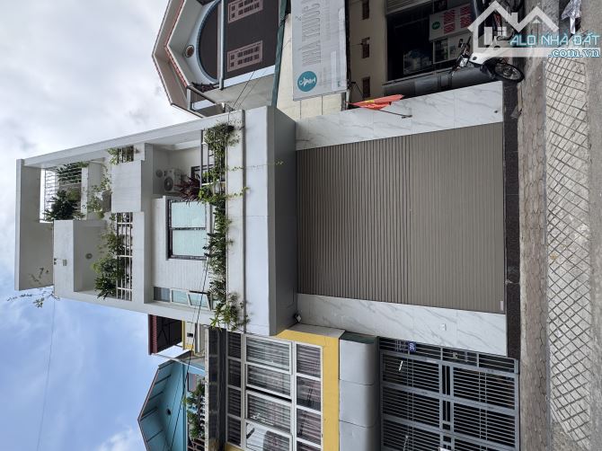 Bán nhà mặt phố P Quang Trung - 70m2/4 tầng - Oto tránh kinh doanh đẳng cấp