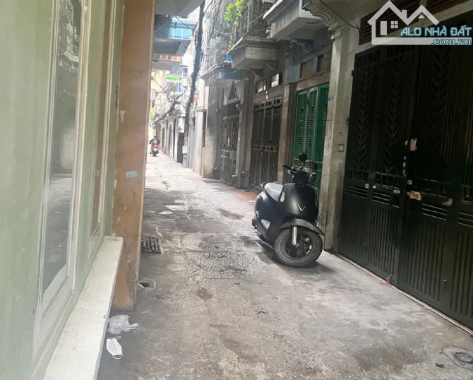BÁN GẤP NHÀ ĐẸP DÂN XÂY CẦU GIẤY ,NGÕ THÔNG THOÁNG SỔ ĐỎ VUÔNG, DT 45M2, GIÁ NHỈNH 10 TỶ