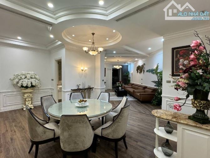 Chung cư cao cấp trung tâm Cầu Giấy - Nội thất châu Âu thông minh-153m- Nhỉnh 14 tỷ