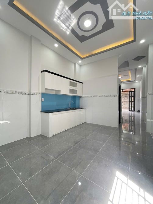 Âu Cơ – Nhà Lô Góc gần MT – 63m² – 2 Lầu – Giá rẻ 4.8 tỷ