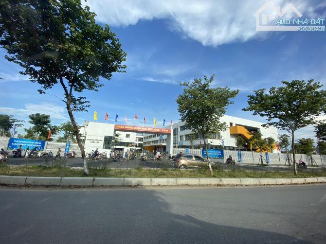 ĐẠI MẠCH NHÀ CẤP 4 SẴN Ở HOẶC CHO THUÊ CHƯA ĐẾN 3 TỶ
