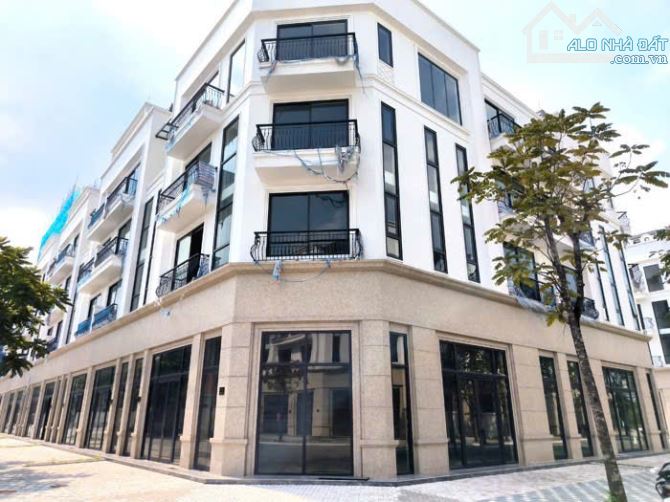 Bán căn góc liền kề The Diamond Point Phúc Đồng DT 210m, lô góc kinh doanh