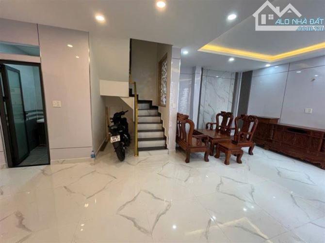 🌟Siêu Phẩm 2MT - Trung tâm Q4 - 4 Tầng BTCT 87m2 - 💰Chỉ 8 Tỏi 880 TL