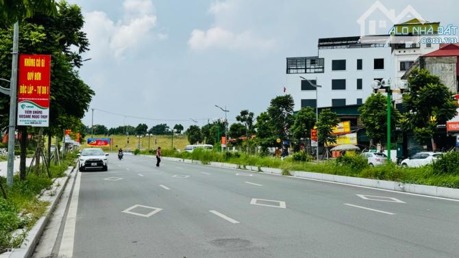 BÁN NHÀ MẶT PHỐ NGUYỄN GIA BỒNG, LONG BIÊN 460M2, 1 TẦNG, MT 25M, 185.6 TỶ.