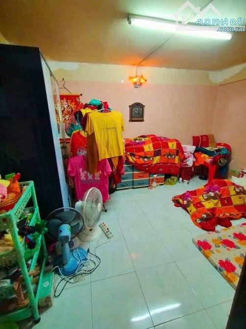 Bán Gấp Nhà Mặt Tiền Nguyễn Trãi - 72m², 2 Tầng - Chỉ: 10,5 tỷ Thương Lượng