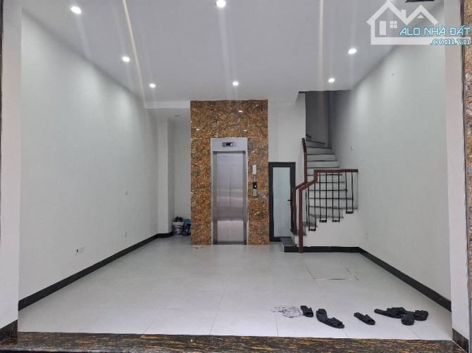🏡 SIÊU PHẨM NHÀ TRUNG TÂM PHỐ THẠCH BÀN 6 TẦNG – THANG MÁY – FULL NỘI THẤT – Ô TÔ ĐỖ CỬA