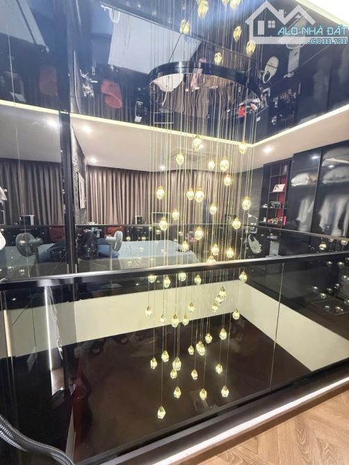 💥 GIẢM CHÀO 900 TRIỆU – GIÁ MỚI 16 TỶ 💥  🌹 CỰC PHẨM NGỌC LÂM CÓ 102 – 7.5 TẦNG THANG MÁ