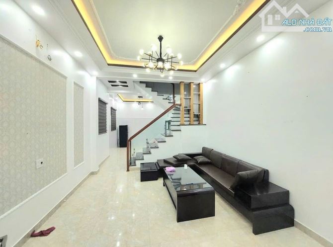 Bán nhà tại Văn Cao, Đằng Giang, Ngô Quyền. 43m²db, 4 tầng giá 4,58 tỷ, ô tô đỗ cửa