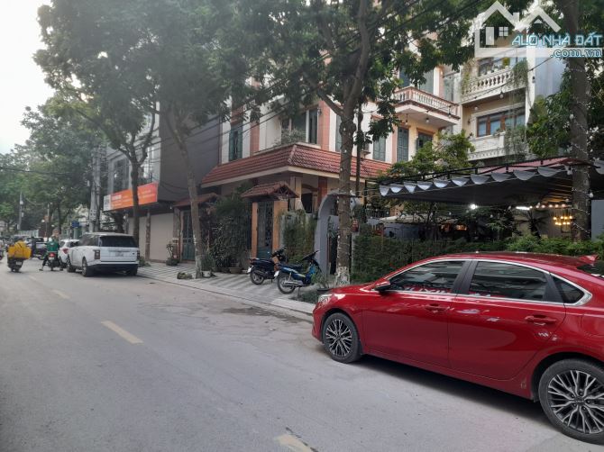 Bán mảnh đất Phú Xá DT 550m2, Mặt tiền 30m, Kinh doanh sầm uất, Giá 141.9 Tỷ