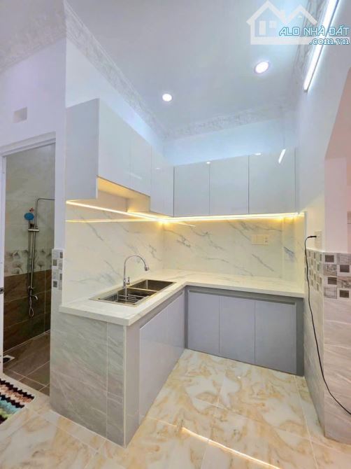 Bán nhà sổ hồng riêng hẻm 1716 Huỳnh Tấn Phát, NB, DT 5 x8m. 1 lầu. Giá 3,25 tỷ - 10