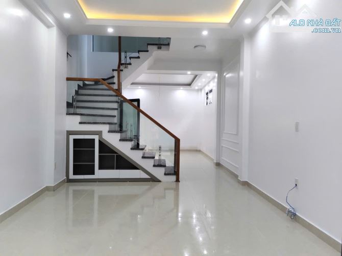 Nhà 4 tầng, xây độc lập, oto đậu cửa,sân bên cạnh rộng tha hò để xe đi bô ra Aeon mall - 10