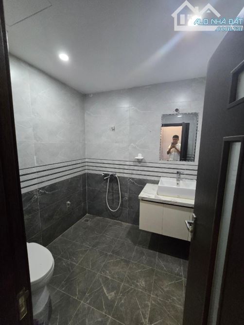 HIẾM ! NGHI TÀM 2 MẶT NGÕ -THANG MÁY-20M Ô TÔ TRÁNH - 10