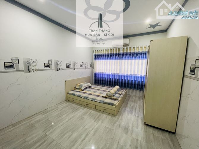 Bán Đất Tặng Căn Nhà Mới Xây - KDC - Nhà Đẹp - 11