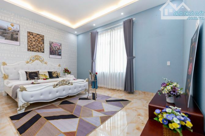 BÁN BIỆT THỰ ĐẸP 3 TẦNG CÓ HỒ BƠI 299M2- KHU VIP  BIỆT THỰ, P.VŨNG TÀU - TPHCM GIÁ  26 TỶ - 11