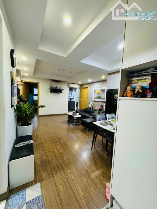 Bán căn 54m 2 ngủ 2 vs Mipec Kiến Hưng, tầng view đẹp, sổ đỏ chính chủ, giá hơn 3 tỷ - 1