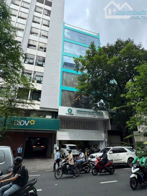 Bán Tòa Nhà MT Nam Kỳ Khởi Nghĩa Q1 - DT 8.5x26m - 2Hầm 7Tầng - HĐT: 500Tr - Gía :240Tỷ - 1