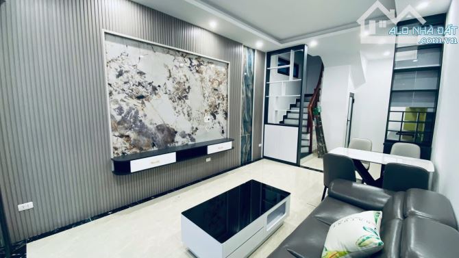 Bùi Xương Trạch Nhà 5T - diện tích 32m- 8,2 tỷ  nội thất xịn sò trung tâm Thanh xuân - 1