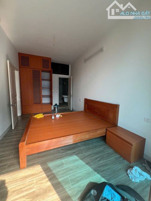 Cho thuê chung cư D5C Trần Thái Tông, Cầu Giấy. 100m2, 3 phòng ngủ, nhà mới sửa đẹp - 1