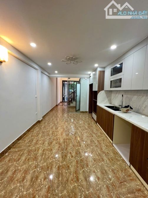 Nhà mới đẹp nội thất xịn về ở ngay Yên Ngưu Tam Hiệp Thanh Trì Diện tích 40m2 5 tầng ngõ t - 1