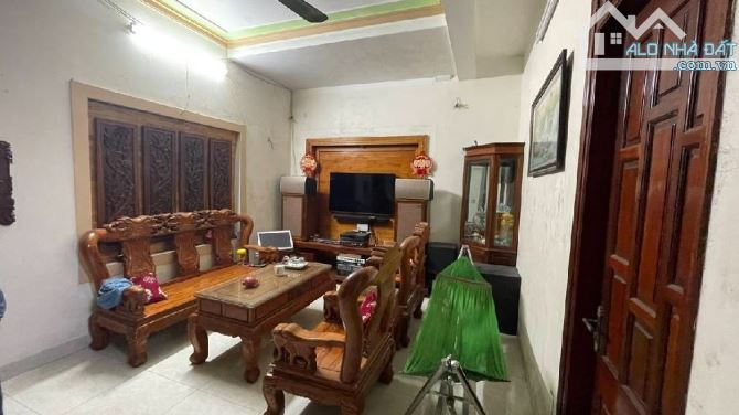 Bán nhà 3 tầng Bắc Hồng- Đông Anh – MẶT TIỀN RỘNG – GẦN CHỢ VÀ TRƯỜNG HỌC – CHỈ QUANH 3 Tỷ - 3