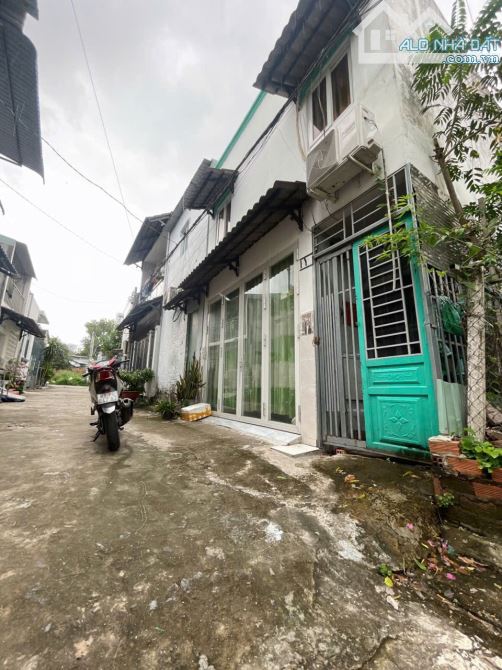 BÌNH NHÂM LÁI THIÊU NHÀ CẤP 4 ĐƯỜNG Ô TÔ DT 97 M2 GIÁ 2,8 TỶ TL - 1