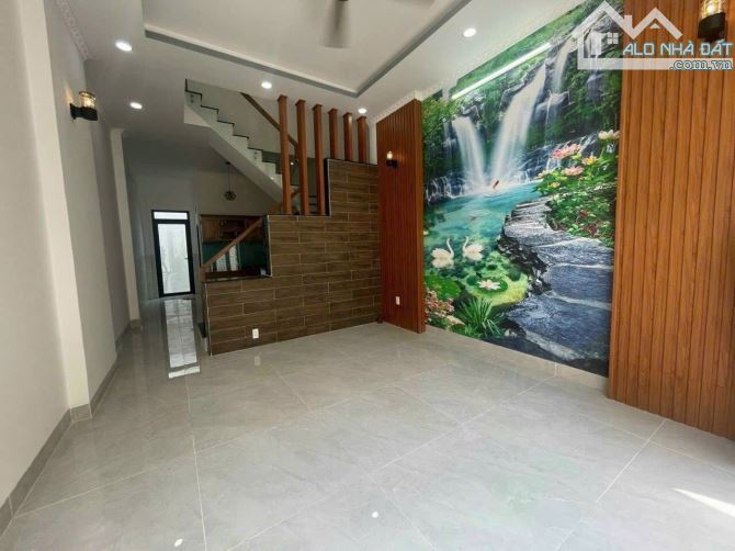 BÁN NHÀ HẺM 8M Ô TÔ TRÁNH,3 TẦNG TÂN CỔ ĐIỂN, 4PN, SỔ HOÀN CÔNG TĂNG NHƠN PHÚ B, CHỈ 6.5T - 1
