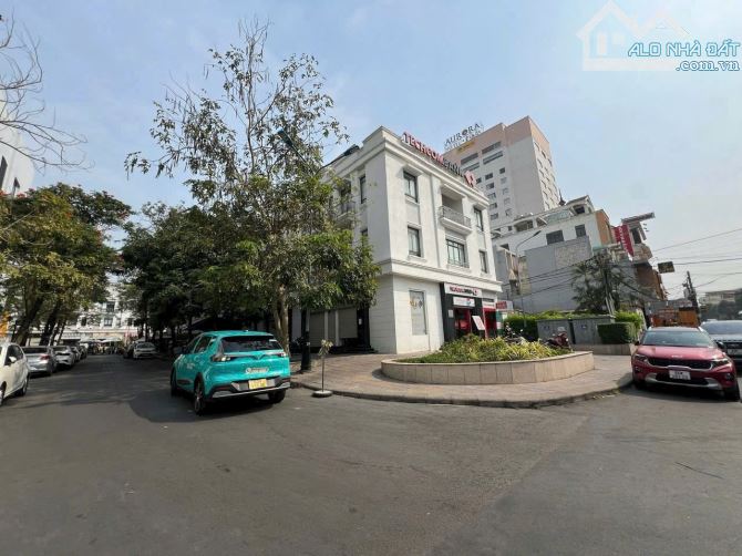 Bán nhà shophouse Vincom 1 trệt 2 lầu sổ riêng thổ cư p. Tân Mai - 1
