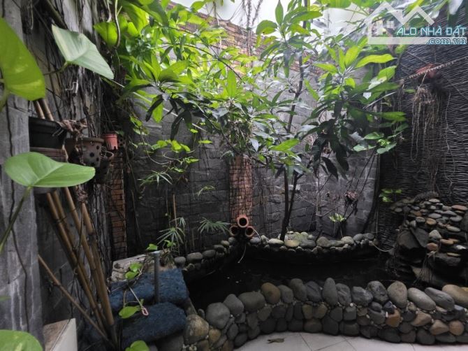 Gấp bán nhà Thủ Đức, 4 tầng, dt 95m2, giá 9 tỷ, gần Mt Tô Ngọc Vân. - 1